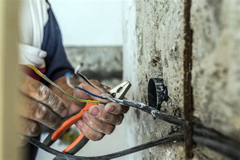 wire stripping in electrical box